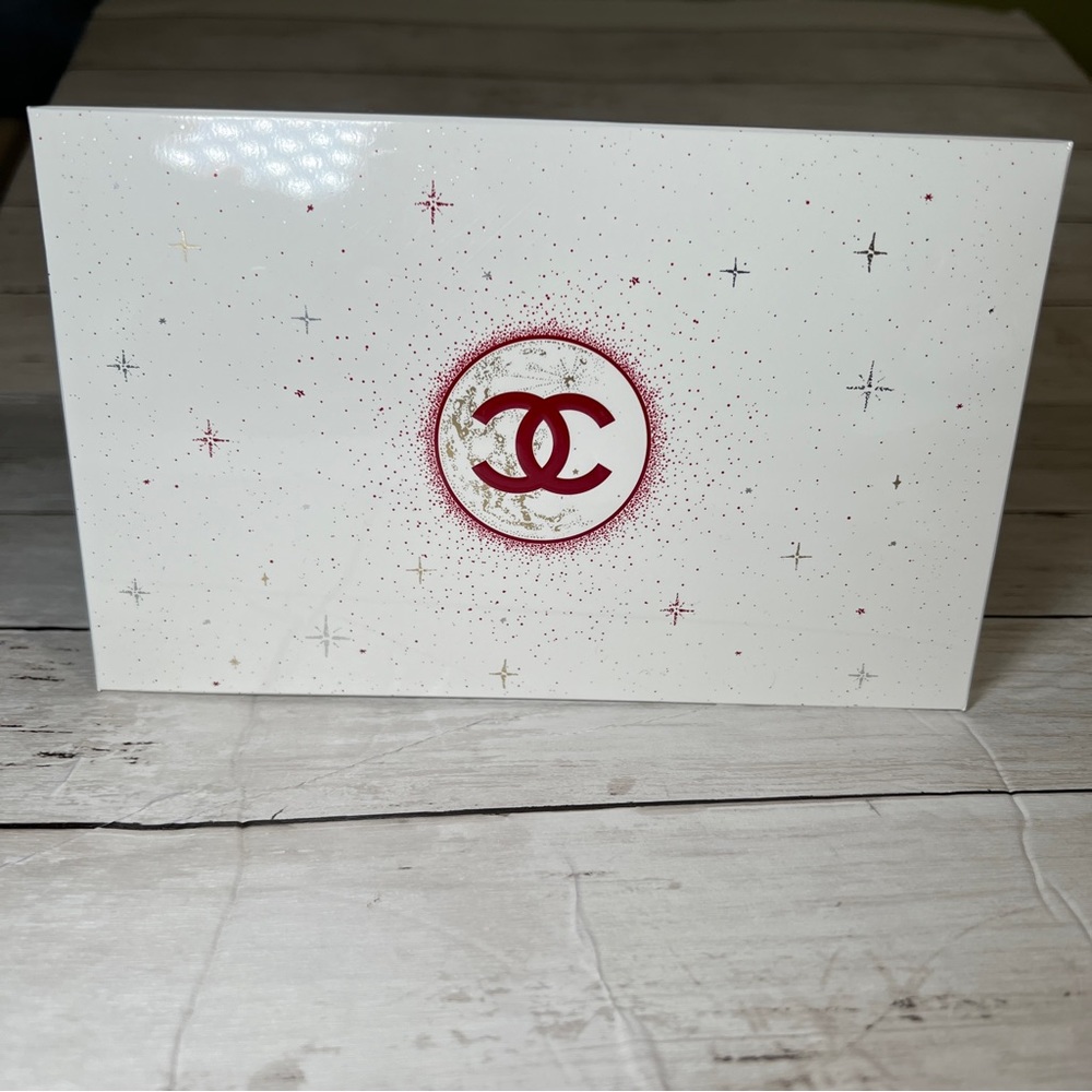 Chanel Bag Holiday Beauty Cosmetic Bag Red - Picture 4 of 7